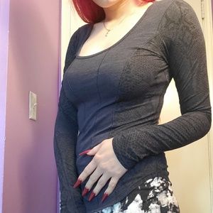 Lululemon long sleeve shirt snake skin pattern